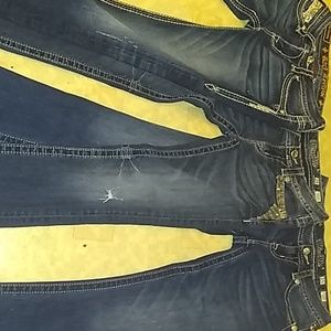 Womens rock revival and miss me jeans size 26-25